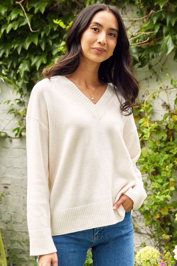 ASPIGA Merino Wool Relaxed V Neck - Cream